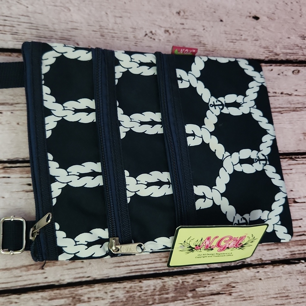 NWT N.Gil Crossbody Navy and White Nautical 3 zip Rope and Anchor
